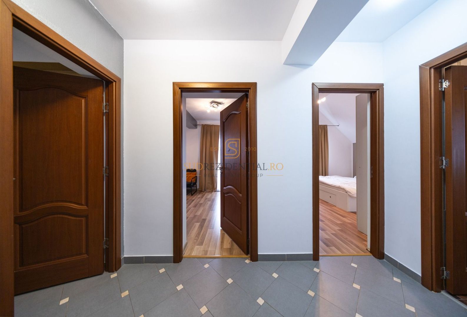 De închiriat apartament duplex 3 camere, 108 mp, complet mobilat - Poză 15