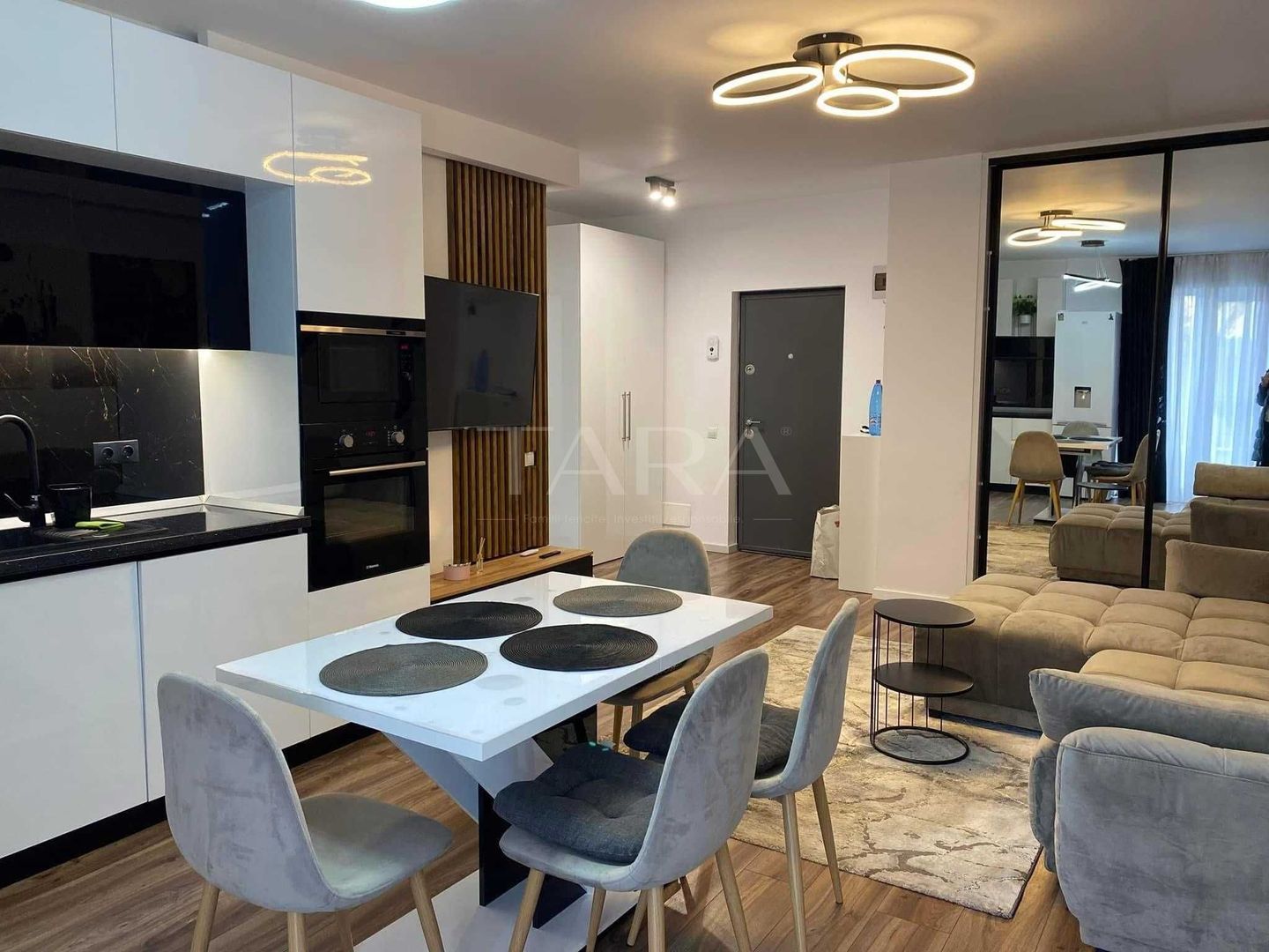 Apartament modern, terasă 42 mp, parcare subterană, Cluj-Napoca. - Poză 1