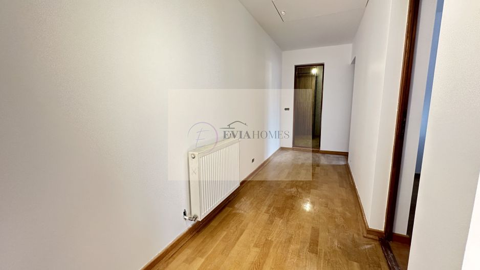 4 camere/ 2 bai / 119 mp/ parcare in curte / zona strazii Bucuresti - Poză 10
