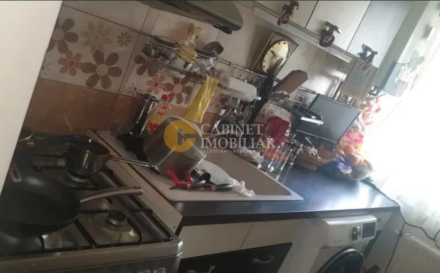 Apartament cu 2 camere situat la parter mobilat si utilat complet - Olimp - Poză 2