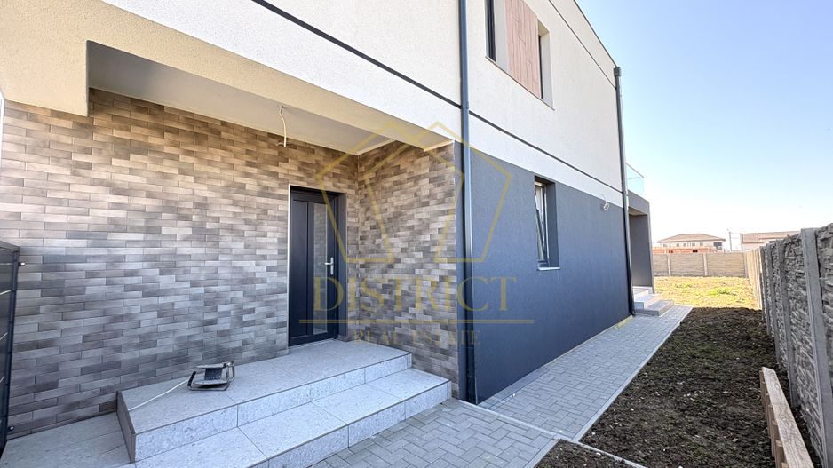 Duplex cu 3 camere, despărțit prin camera tehnica | Mosnita Noua | Barista - Poză 8