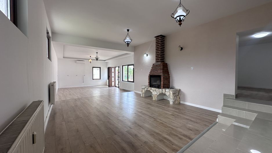 Între dealuri, viță de vie și liniște deplină! Vanzare casa in Prahova - Poză 6