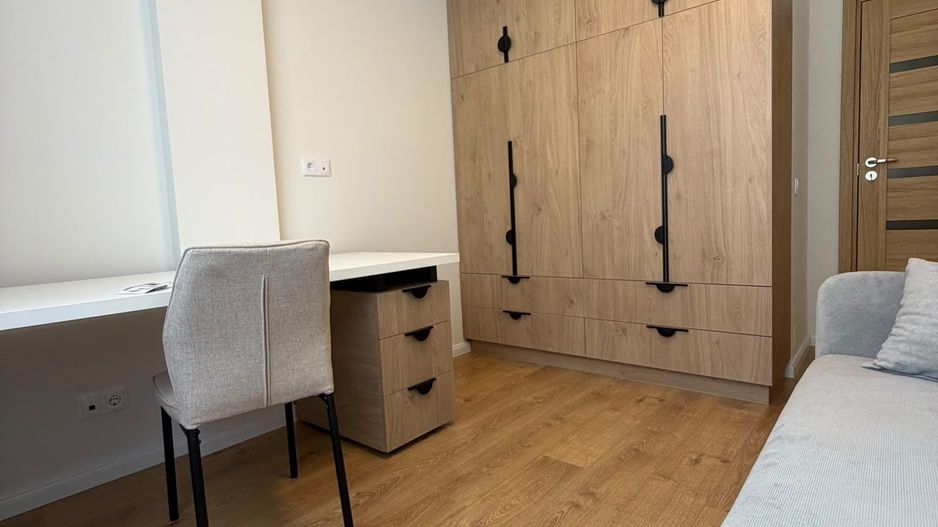 Apartament 3 camere, 2 bai, balcon, etaj intermediar, parcare - Poză 13