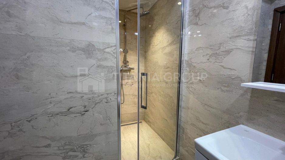 Garsoniera cocheta, mobilata si utilata - Complex Rezidential Isaran - Poză 9