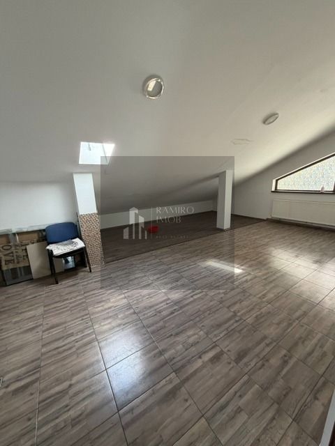Spatiu Comercial / Birouri Metrou Aparatorii Patriei - Poză 13