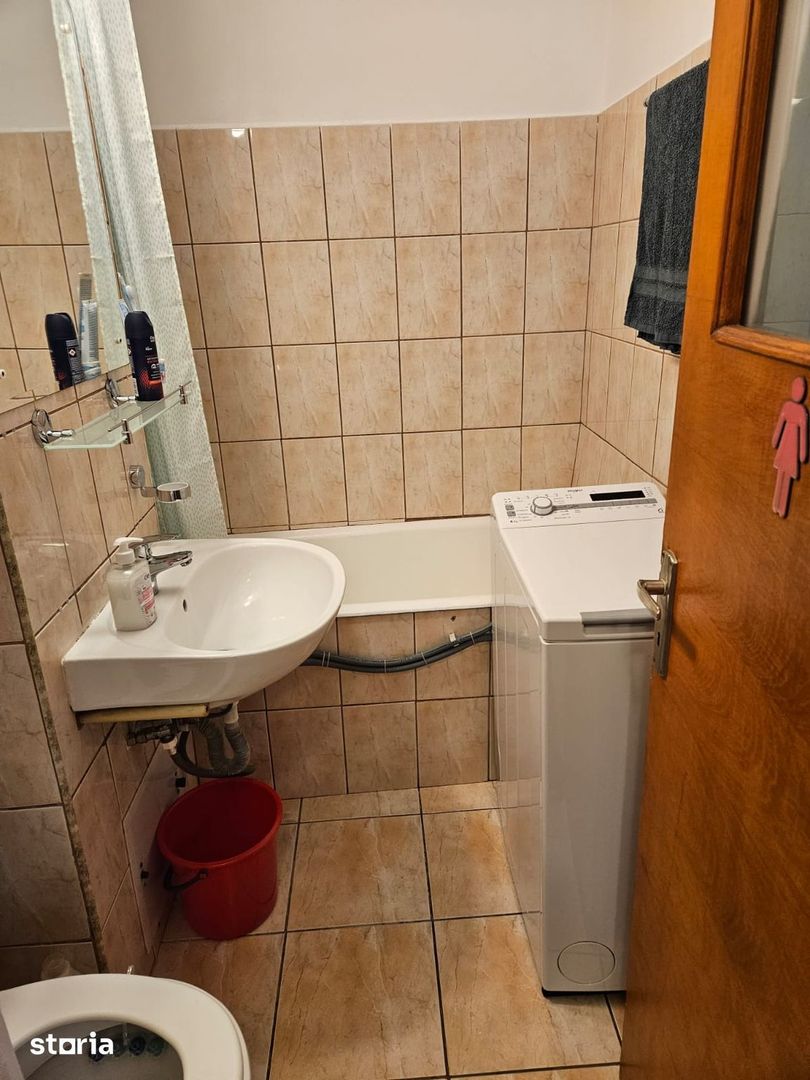 Închiriez Garsonieră Dristor, 5 min metrou, AC, 2 dressinguri ✨ - Poză 5