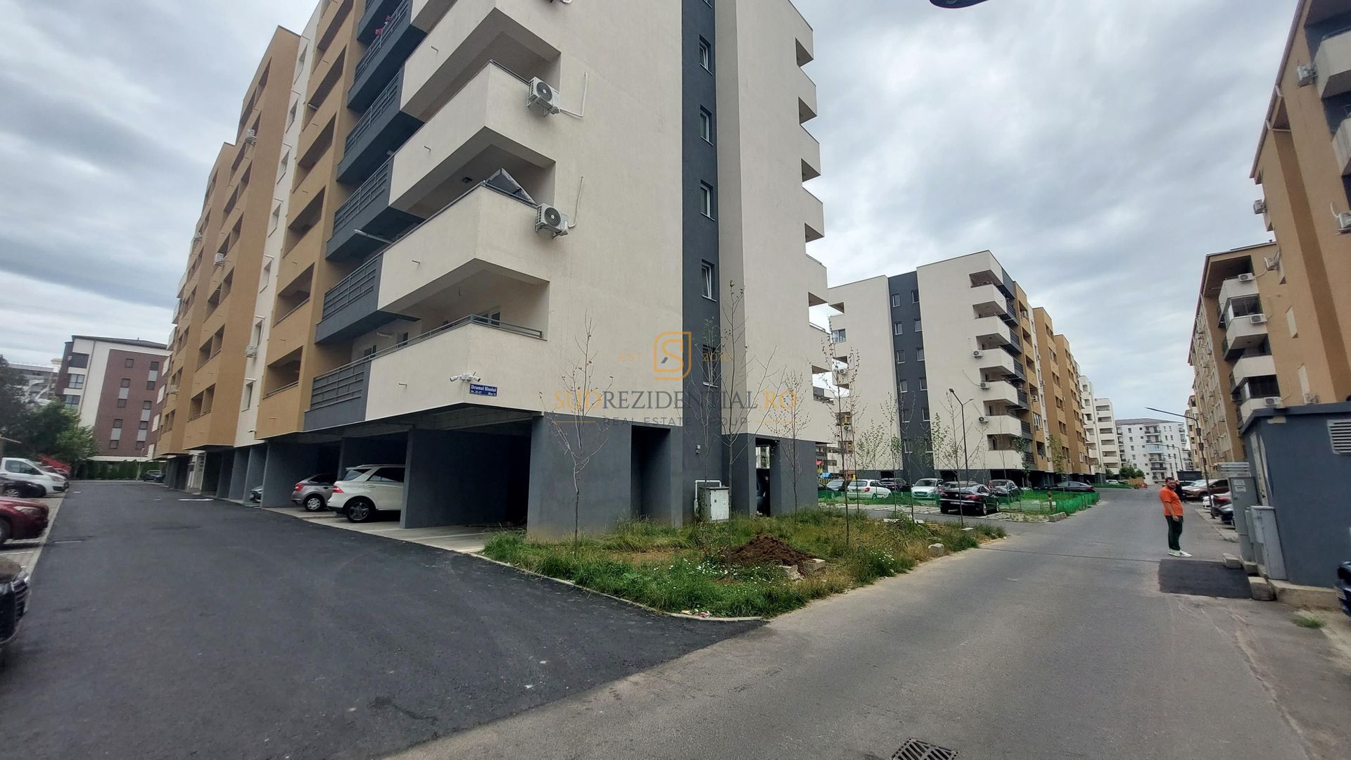 Studio prima închiriere | Metrou Apărătorii Patriei | Parcare inclusă - Poză 1