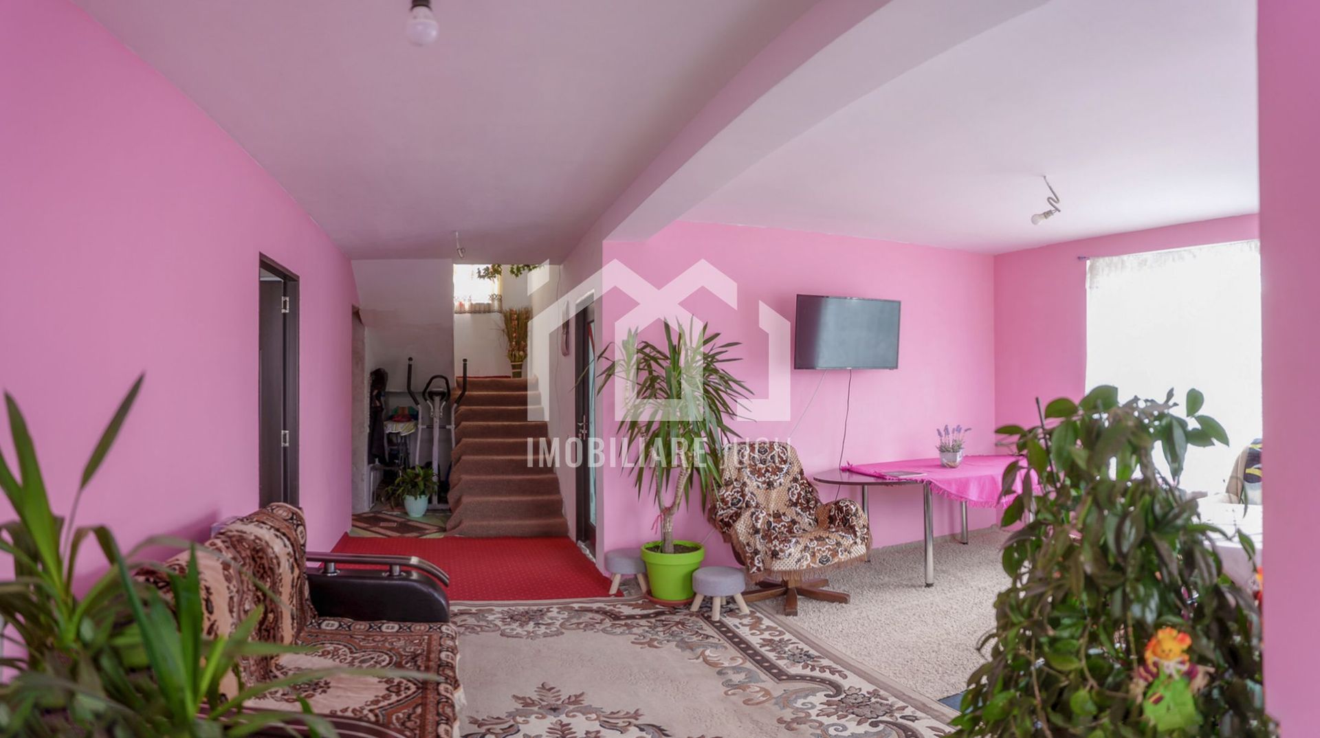 Casă familială spațioasă în Visea, comuna Jucu - Poză 6