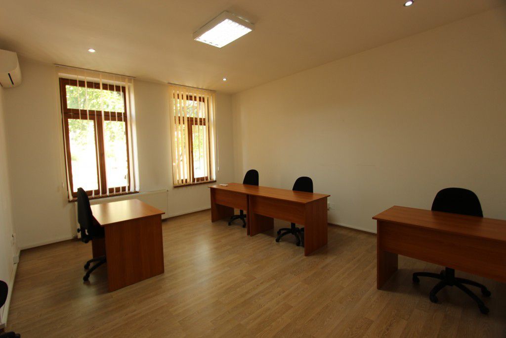 Spațiu de birouri de 215mp de închiriat în zona Take Ionescu - Poză 5
