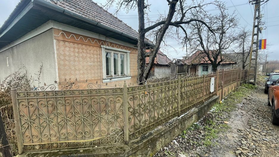 Casa Demolabila | Rediu | Teren 3278 mp | Posibiliate parcelare - Poză 1