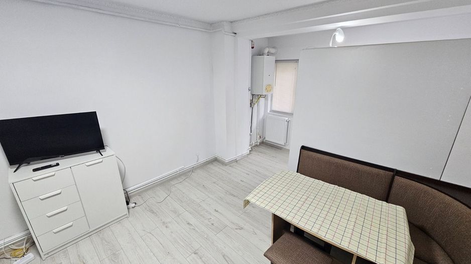 De vanzare apartament cu o camera, zona Reno - Doja, parter, 46.500 euro - Poză 5