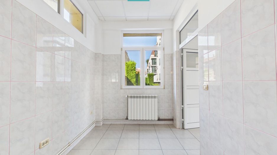 Imobil central cu destinație medicală, Arad - Poză 15