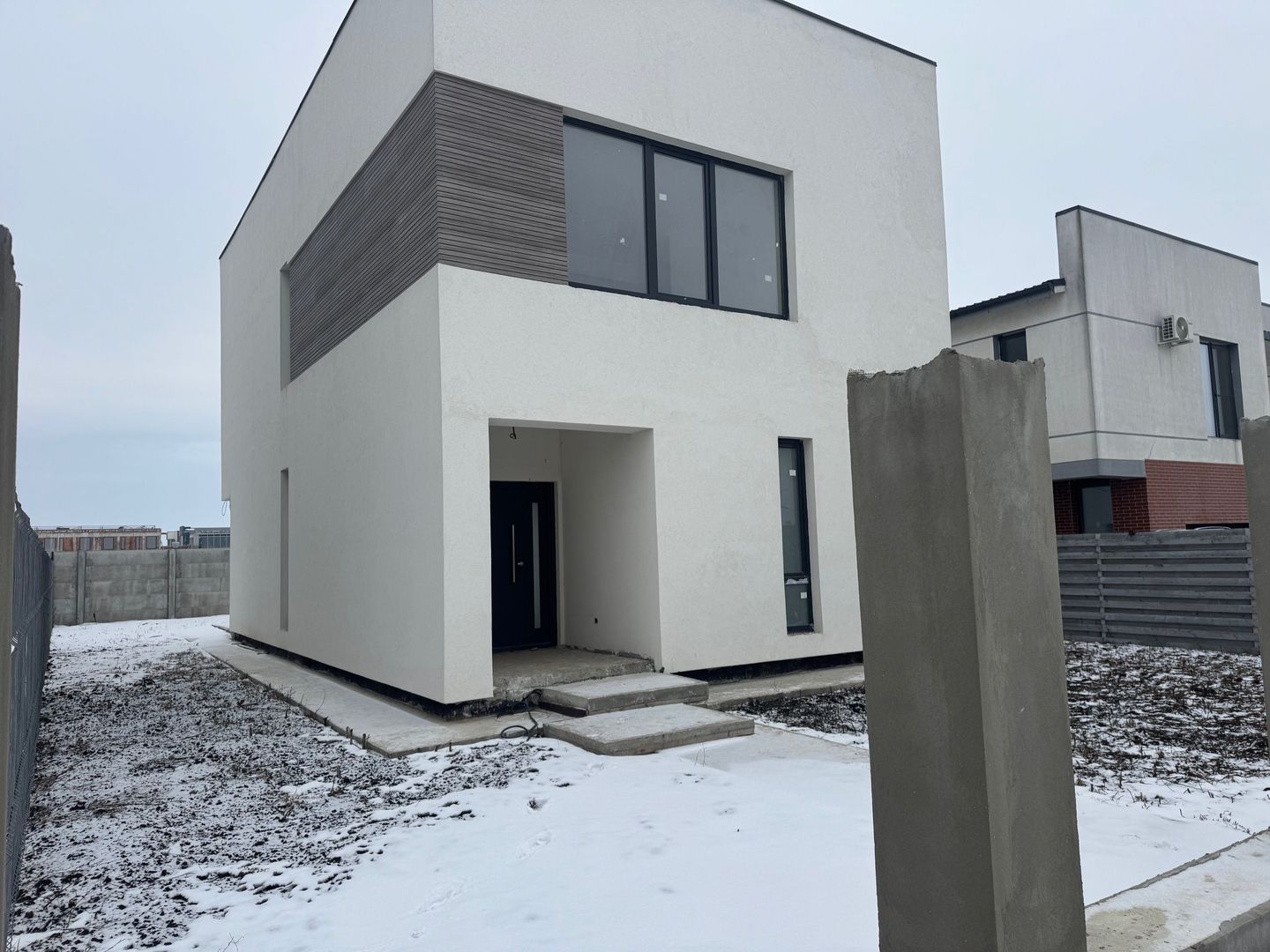 Vile PREMIUM Tunari, spatioase si luminoase - Poză 5