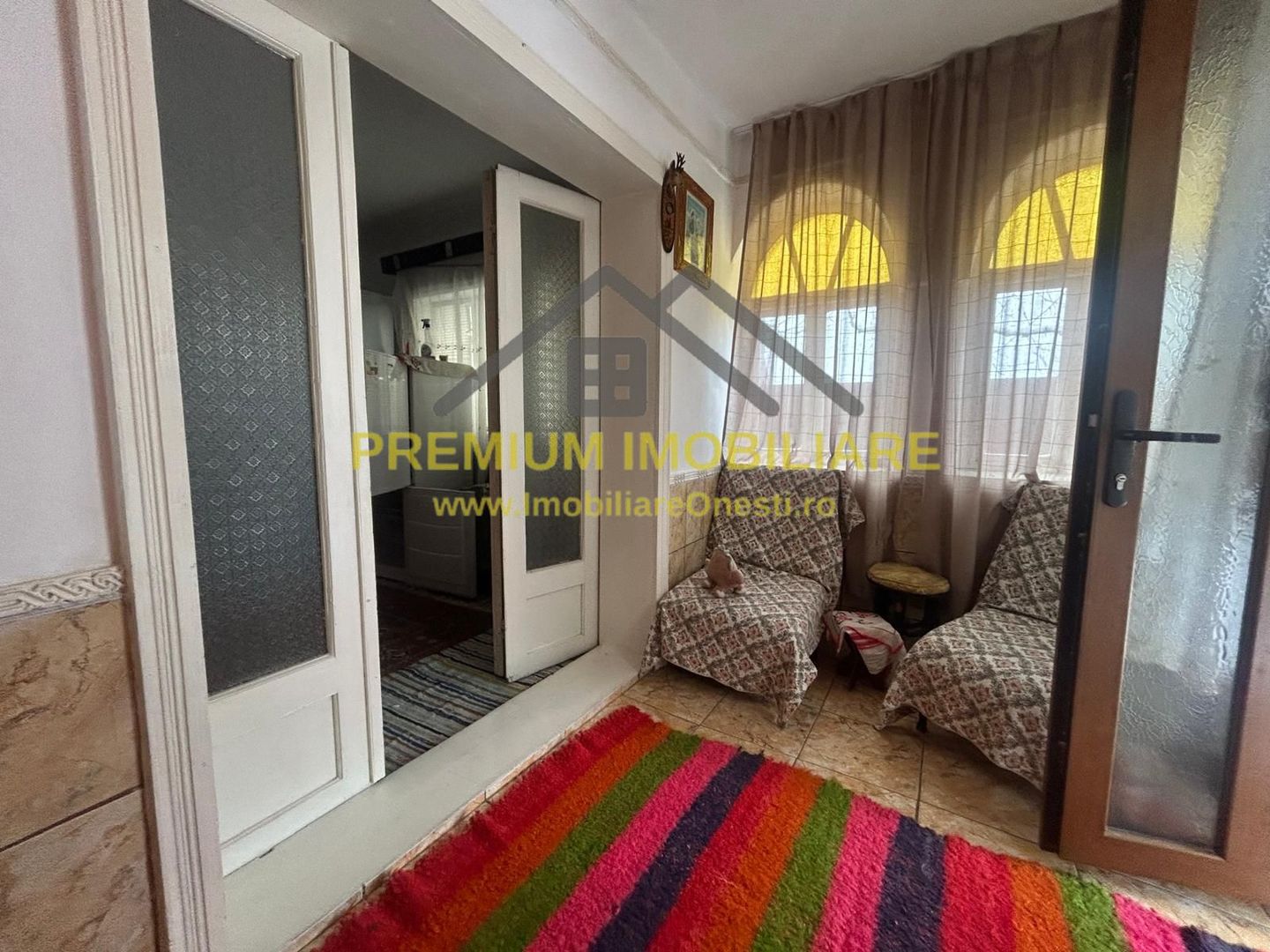 Casă batraneasca+ teren 999 mp intravilan în Oituz - Poză 7