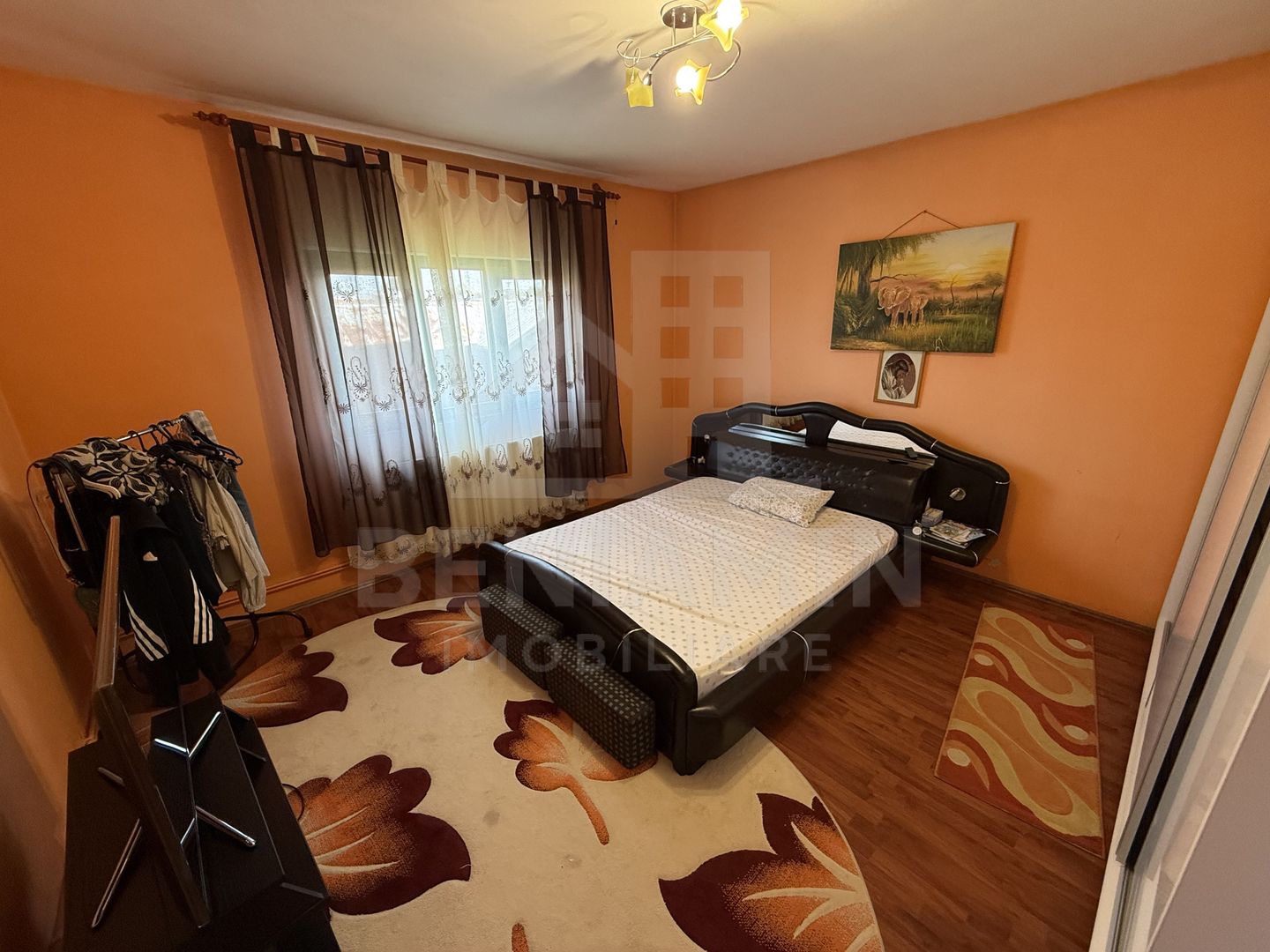 Casa Spatioasa D+P+1+M – 615mp - Teren 1000mp - Rovine - Poză 6