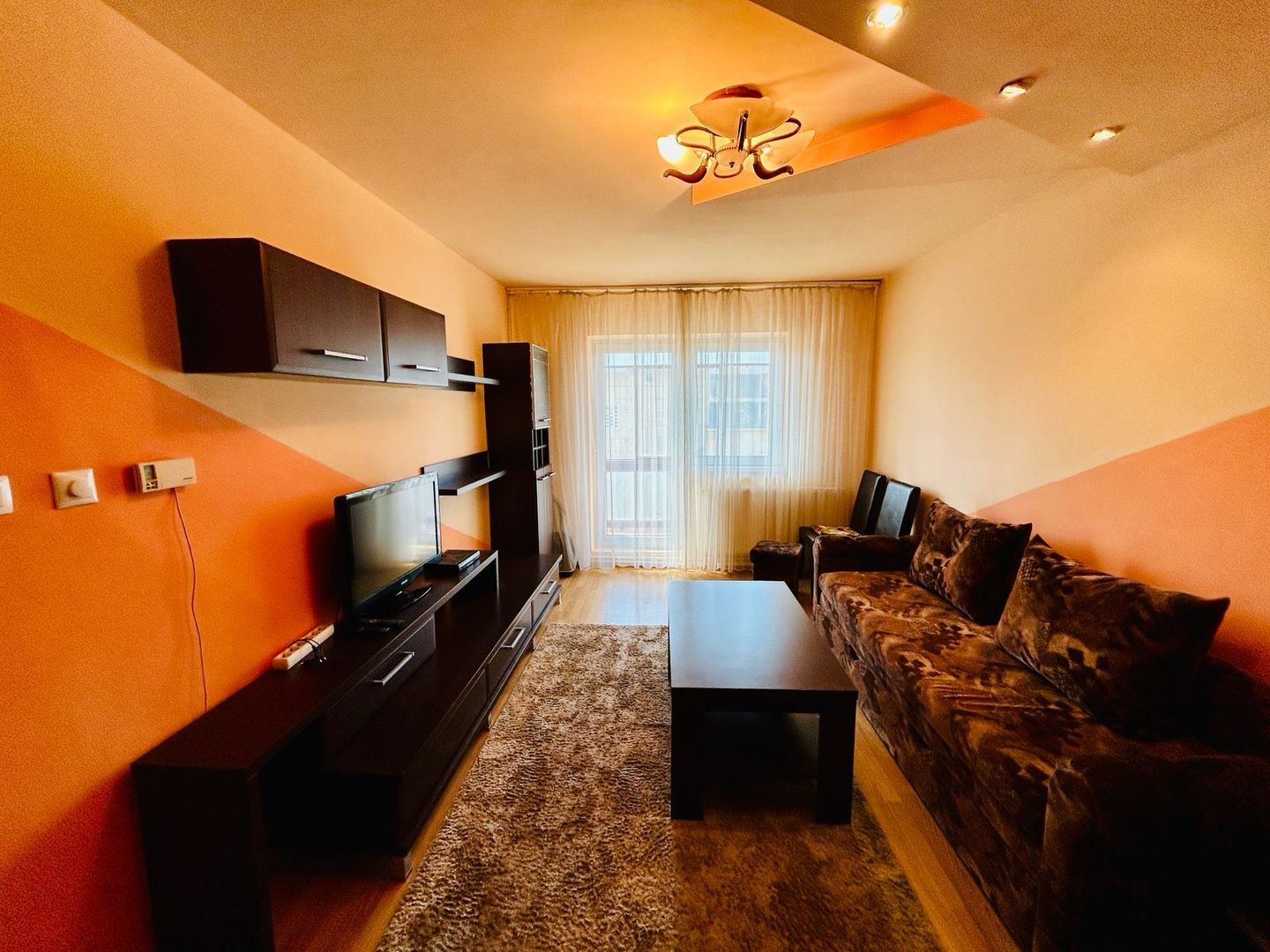 Apartament de închiriat în Sibiu – 3 camere,balcon, zona Nicolae Iorga - Poză 2