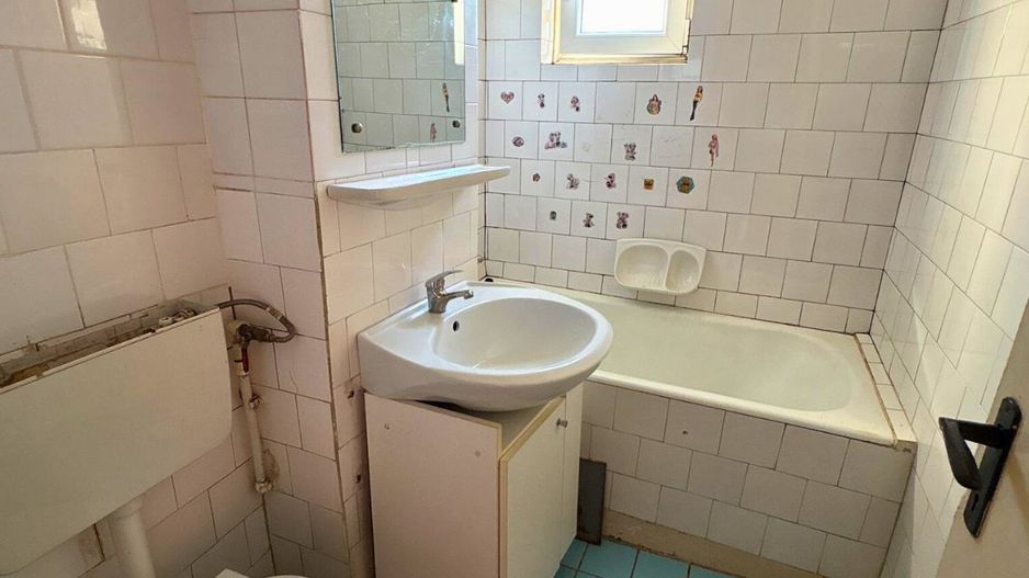 Apartament 2 camere 47,5 M² + balcon 7,5 M² cu priveliste Simeria - Poză 7