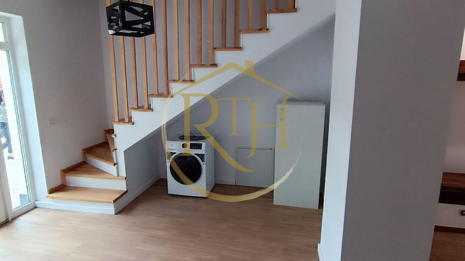 Apartament spațios de închiriat ideal pentru locuință sau activități comerciale - Poză 15