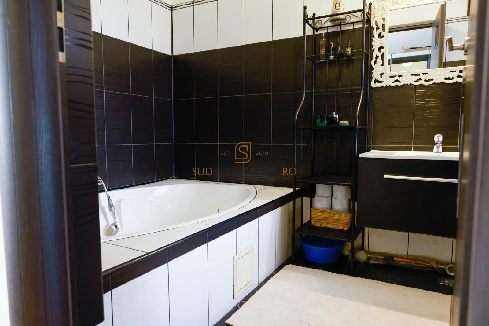 Vila individuala, P+1+M, 4 camere, Parcul Carol, Eroii Revolutiei - Poză 31