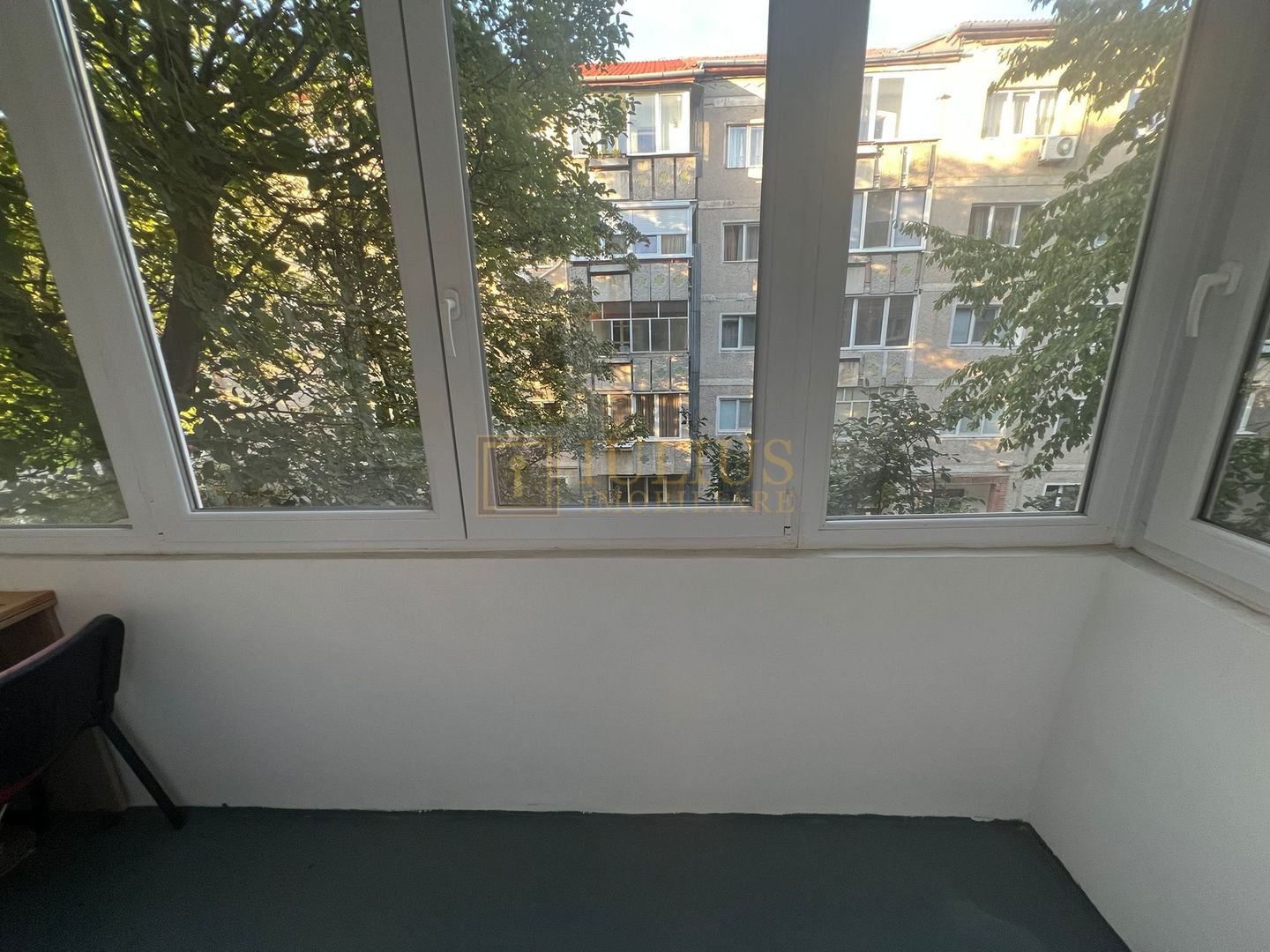 Soarelui, langa Parcul Padurice; centrala proprie, 2 bai. - Poză 16