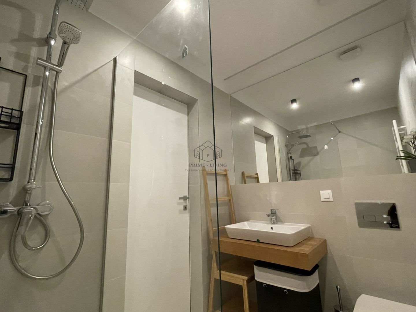 APARTAMENT SUPERB LA INCHIRIERE IN ZONA AVIATIEI - Poză 8