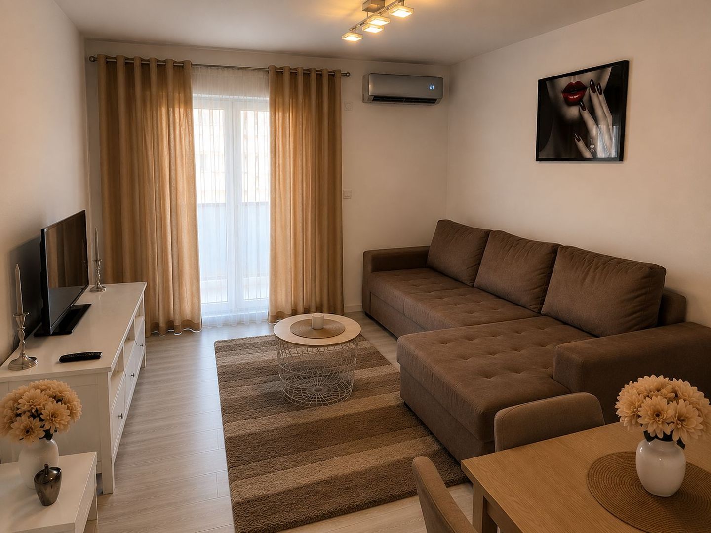 Apartament cu 2 camere de închiriat în Giroc - Poză 1