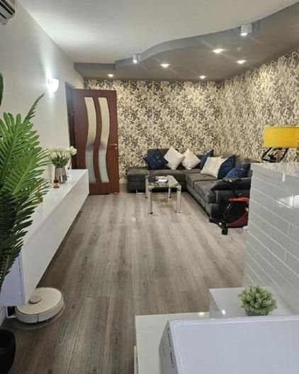 Apartament 3 camere Decomandat - Poză 16