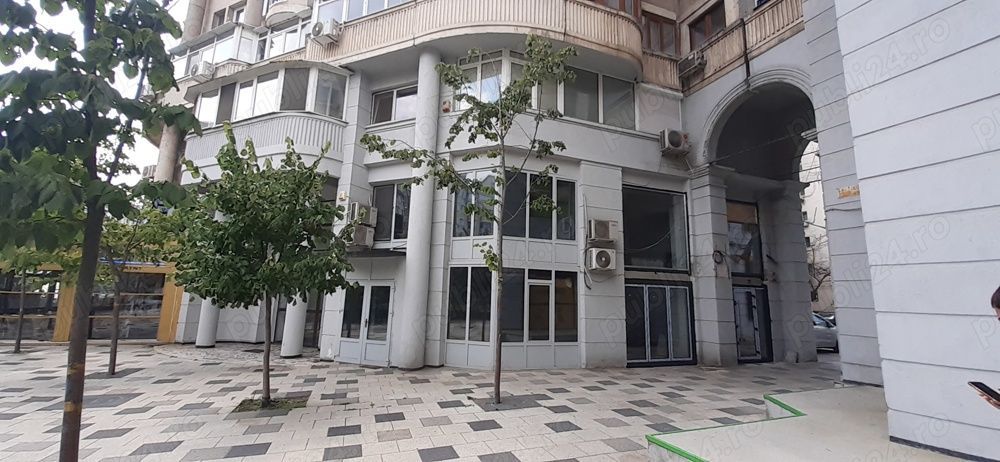 Spatiu comercial stradal Blvd Decebal - Poză 1
