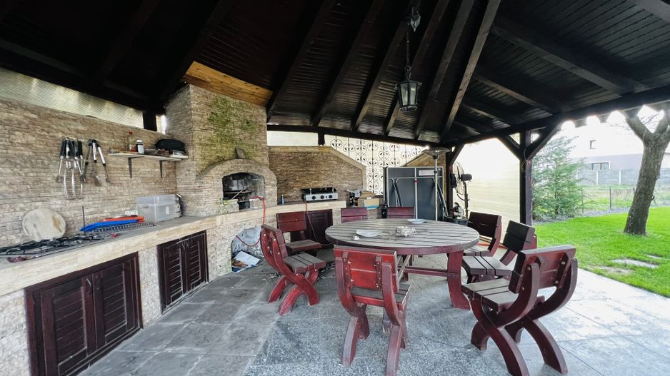 Vila cu 7 camere - Dumbravita - Zona Cora - Poză 4