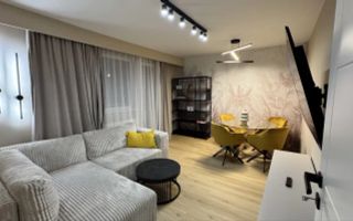 3 camere mobilat modern, la cheie, etaj intermediar - Poză 1