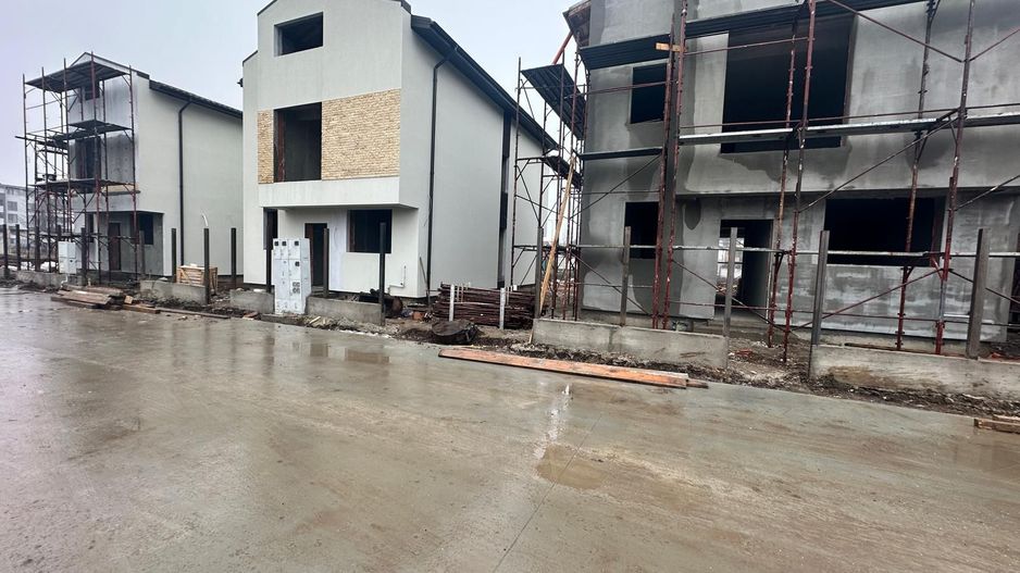 CASA INDIVIDUALA, 4 CAMERE, TOATE UTILITATILE, TEREN 300 MP, COMIS 0% - Poză 2