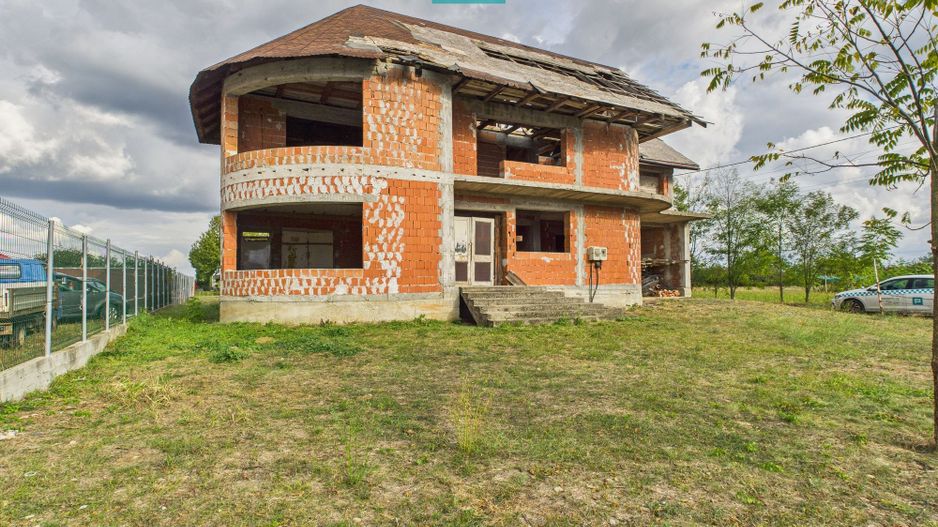 Casă la roşu S+P+1 în Bodrogu Nou - Poză 3