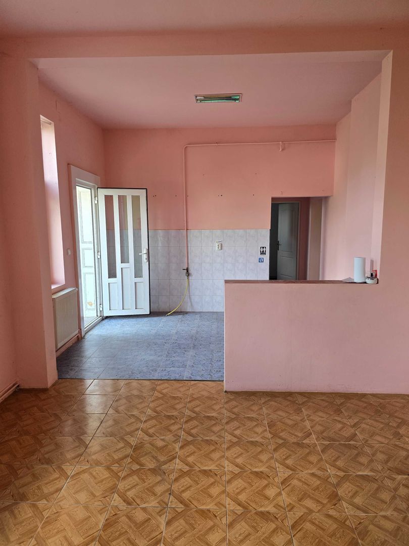 Casa individuala in zona Bogdanesti-Favorit - Poză 4