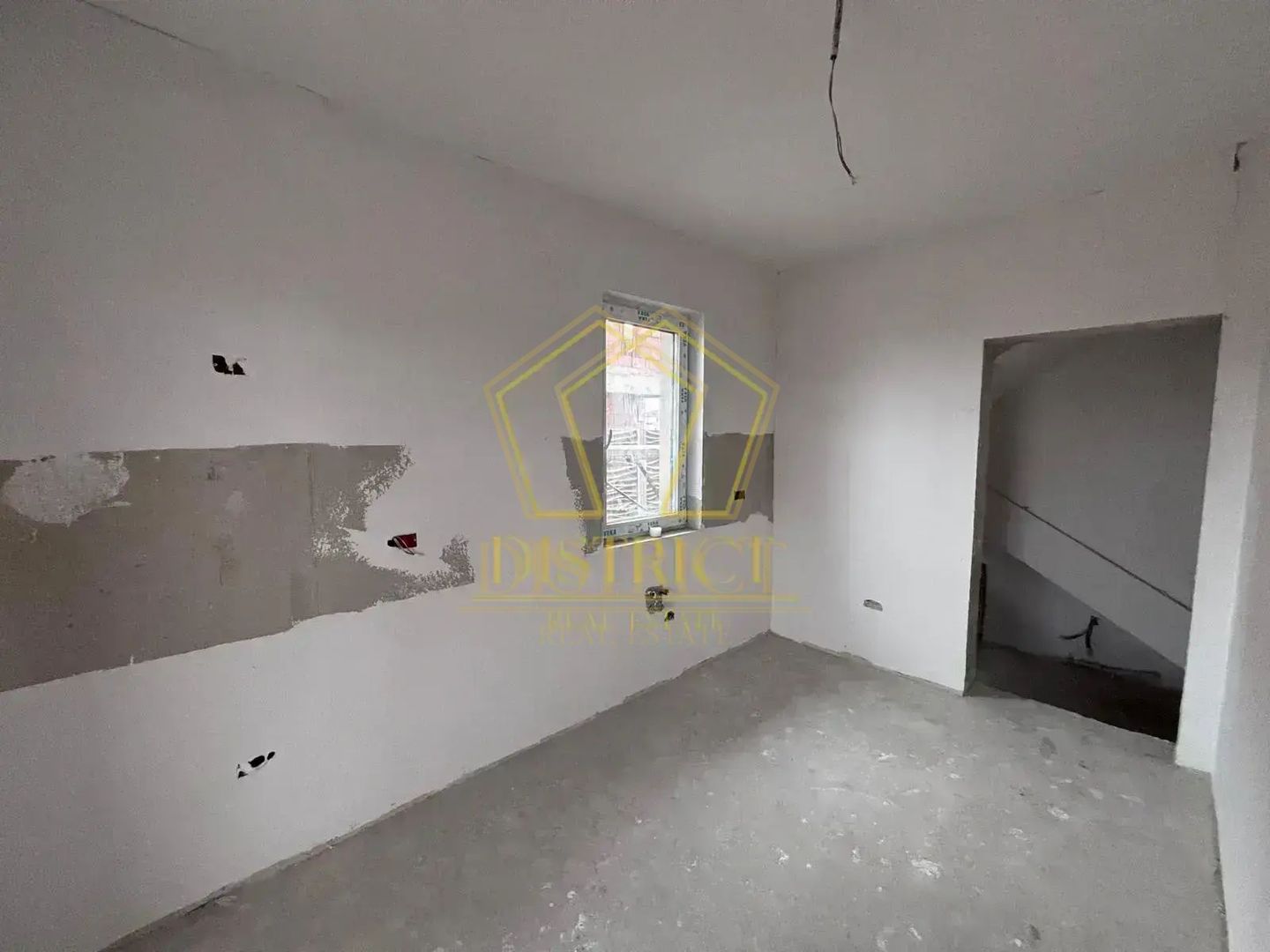 Duplex spatios cu 5 camere | Sacalaz - Poză 3