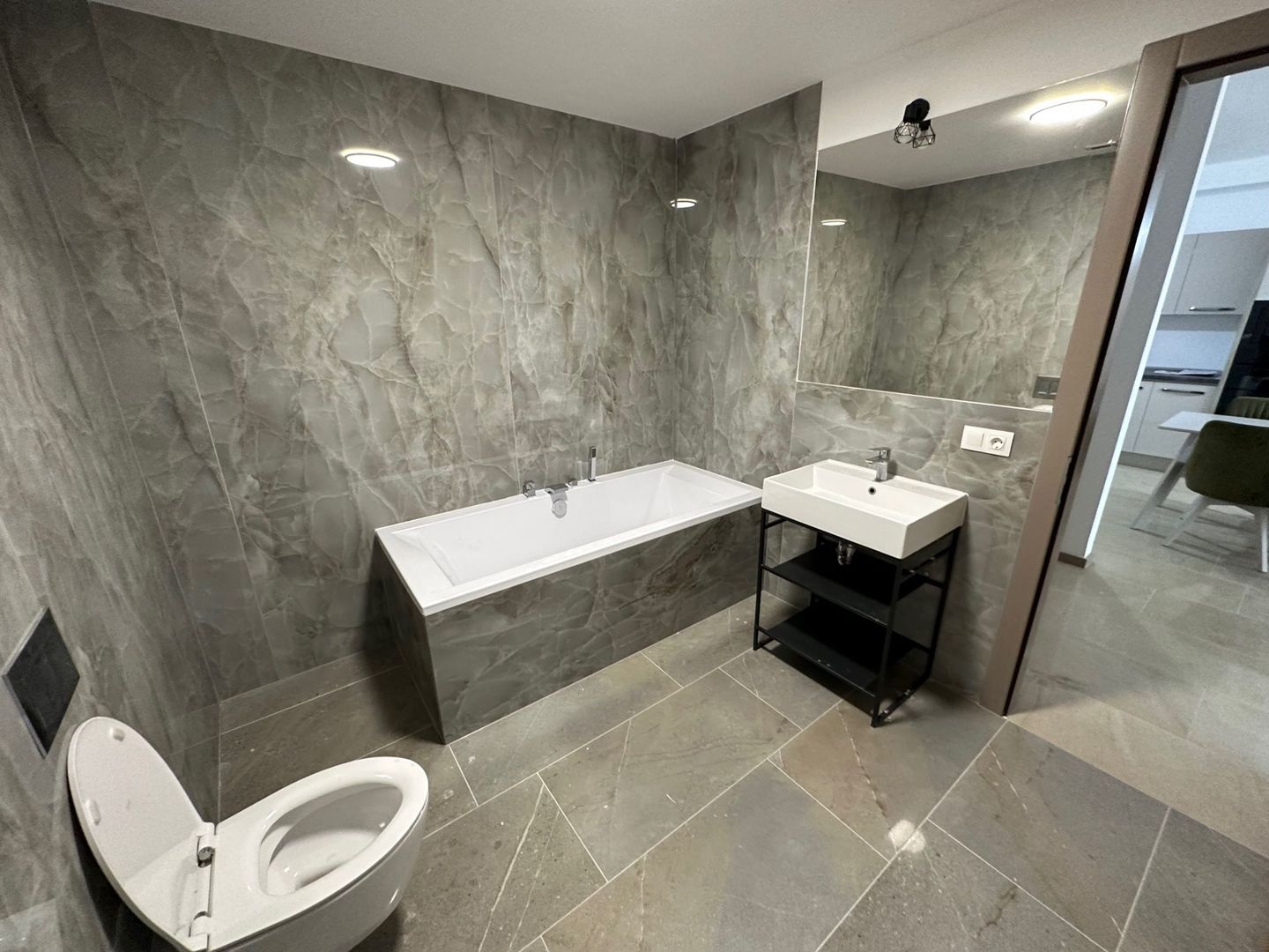 Apartament bloc nou 3 camere - parcare subterana - Poză 7