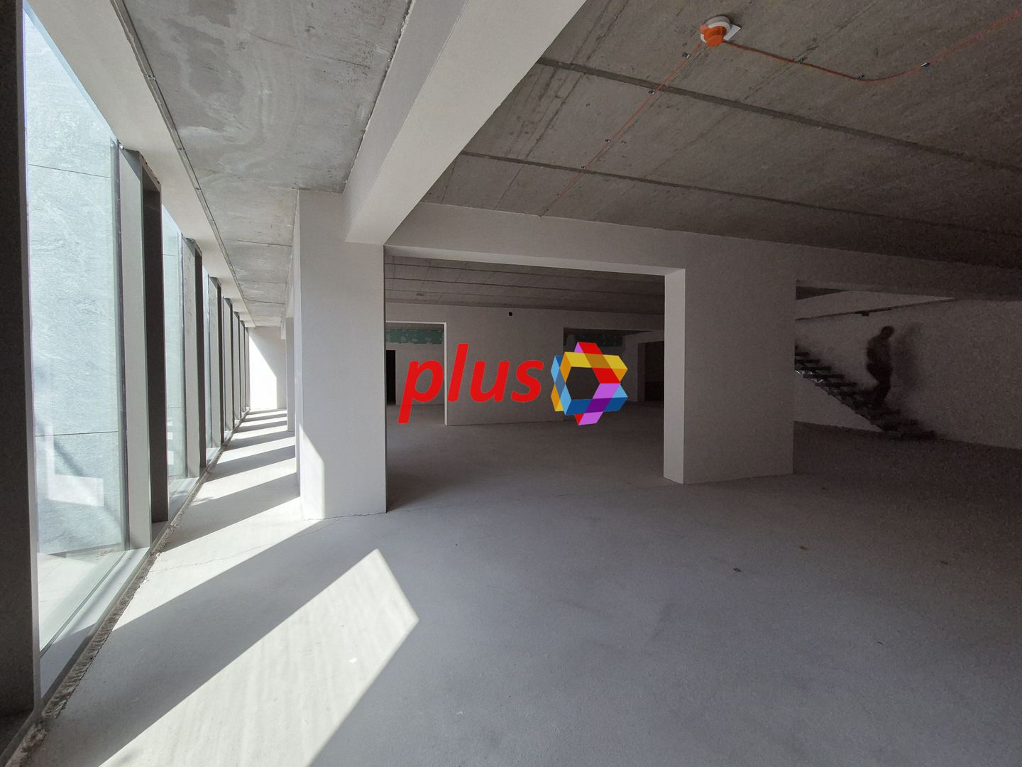 Spatiu ultramodern  nou - 595 mp - Poză 2