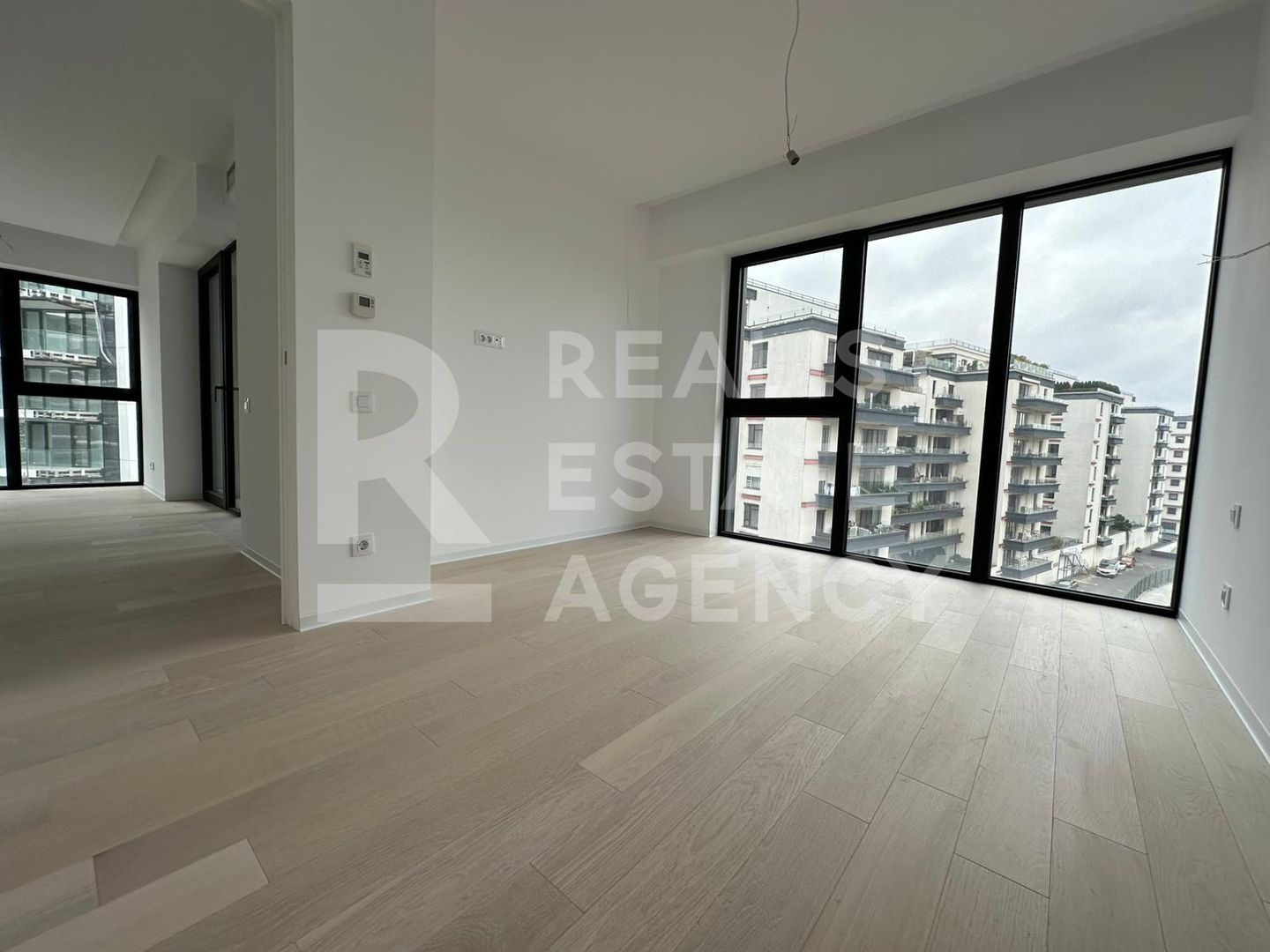 Vânzare, apartament 2 camere, cu vedere spre lac, One Lake Club - Poză 4