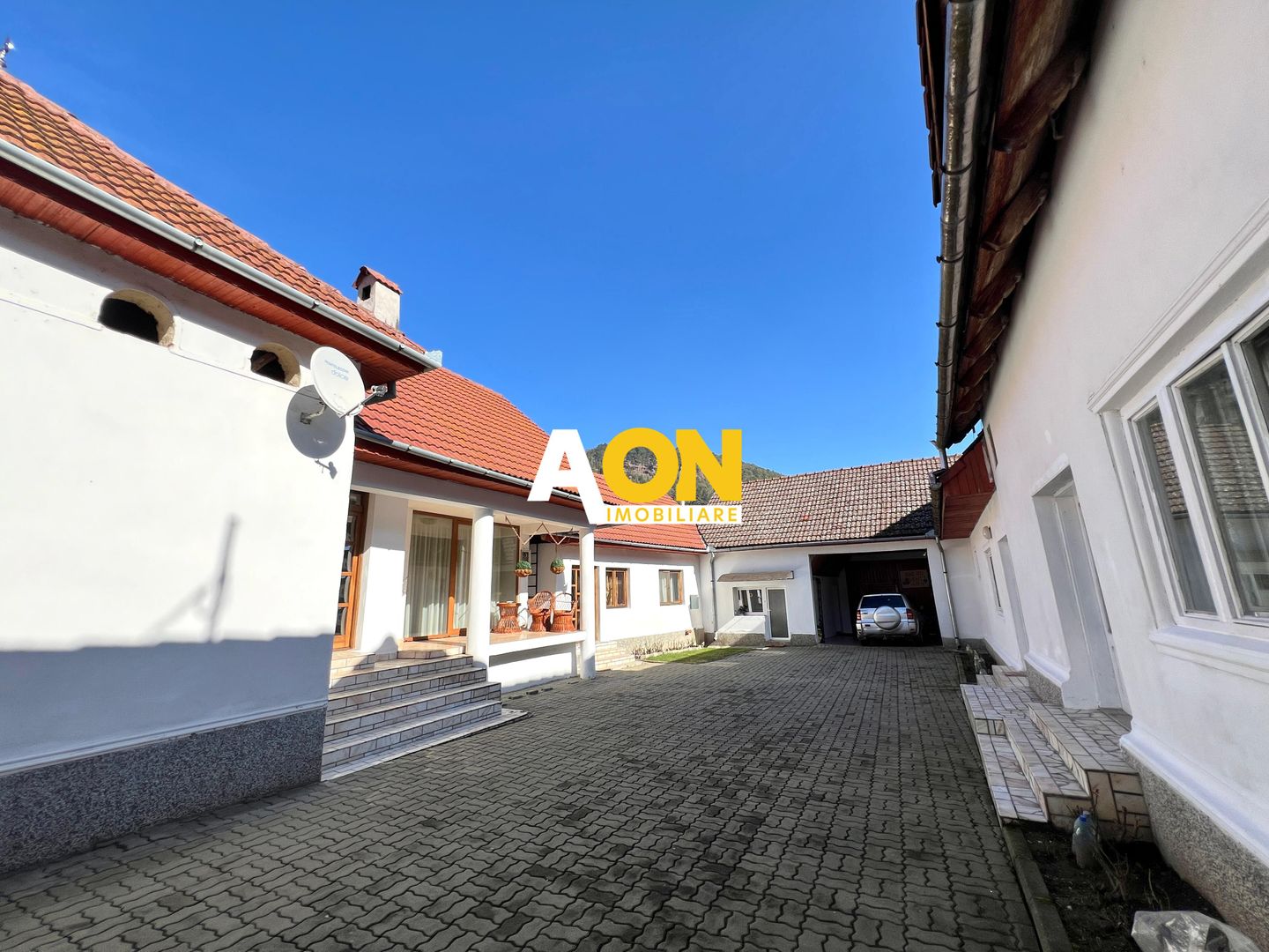 Casa de vanzare pretabila 2 familii, garaj, livada, comuna Pianu - Poză 10