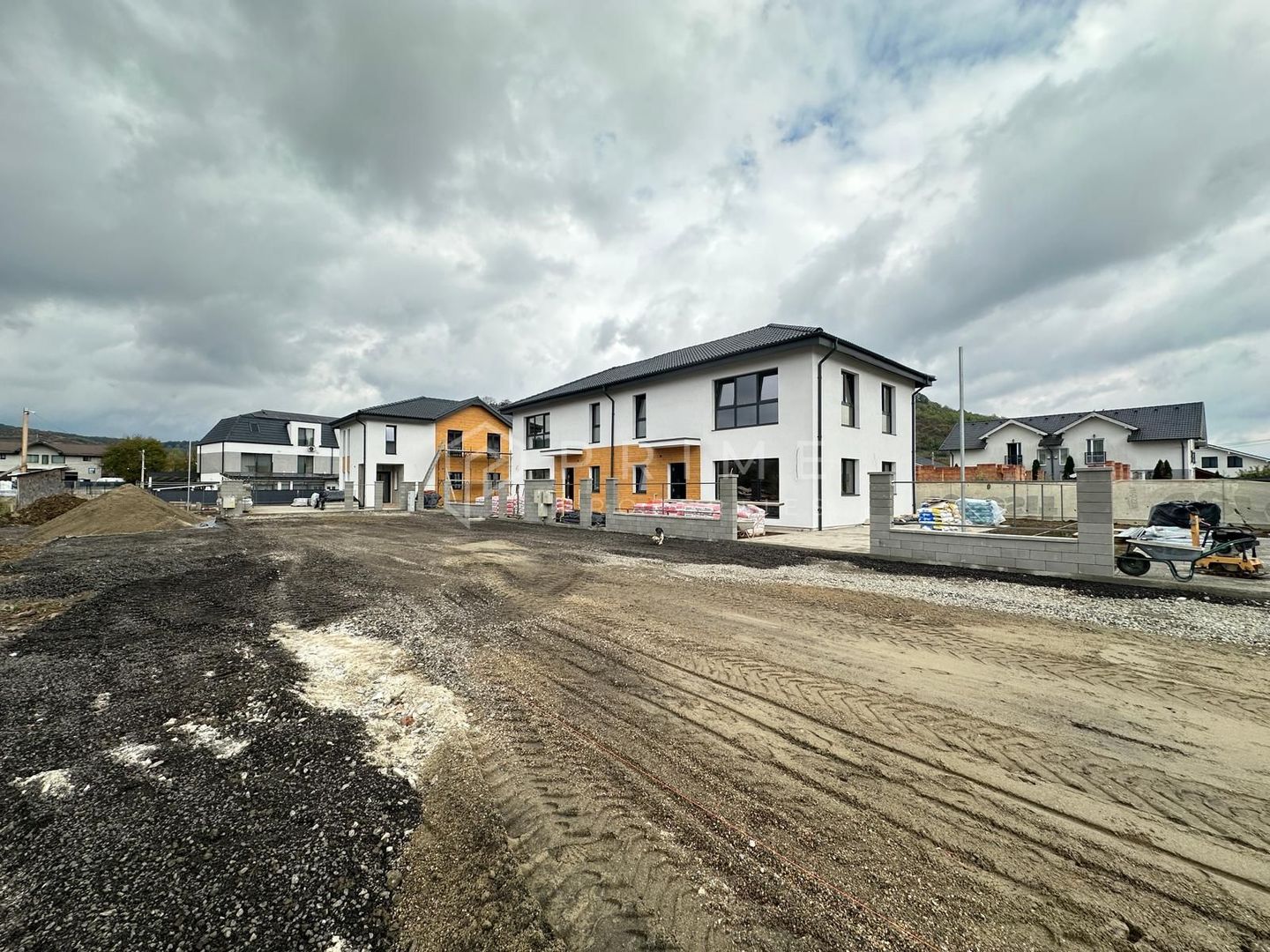 Viață modernă, sustenabilă–Case 4 camere, teren 250 mp, 165.000 Euro - Poză 9