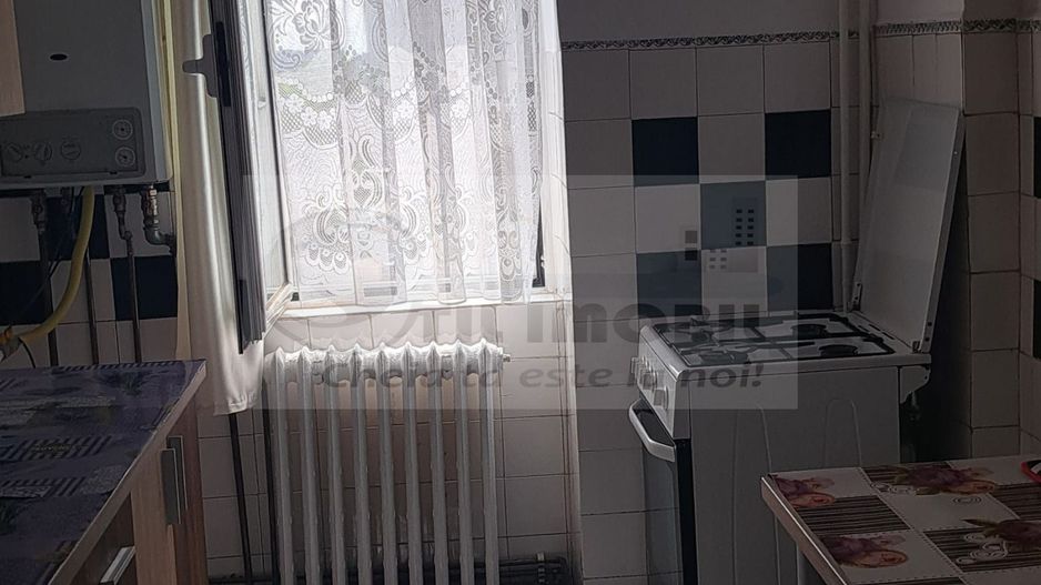 Apartament 3 Camere UMF - 450 euro - Poză 5