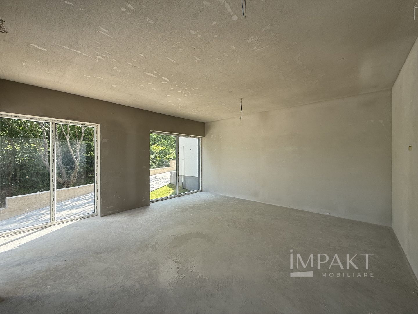 Case cuplate la liziera padurii , ideale pentru 2 familii ! - Poză 18