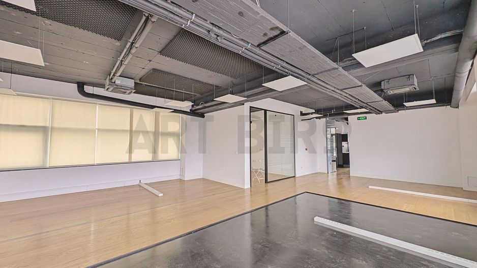 Zero comision, 290mp birou versatil cu terasa 340mp, Romana, 6' metrou - Poză 2