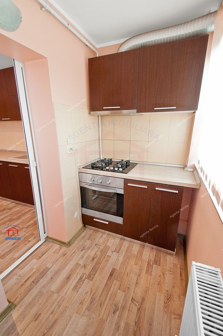 De vanzare apartament 2 camere Micro 39, etaj 3 - Poză 7
