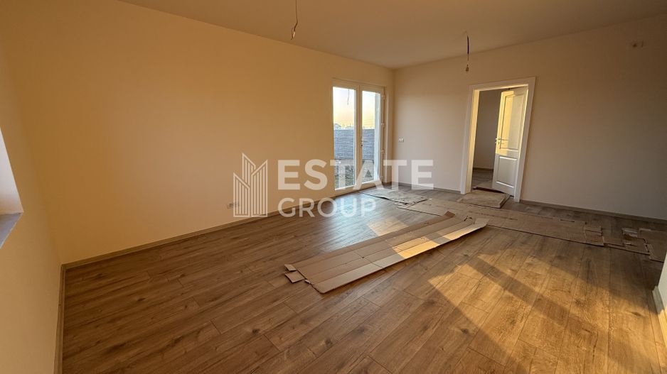 Casa individuala cu 4 camere in Mosnita Noua zona Castel - Poză 5