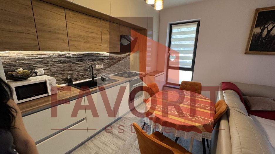 Terasa generoasa. Modern amenajat. - Poză 2