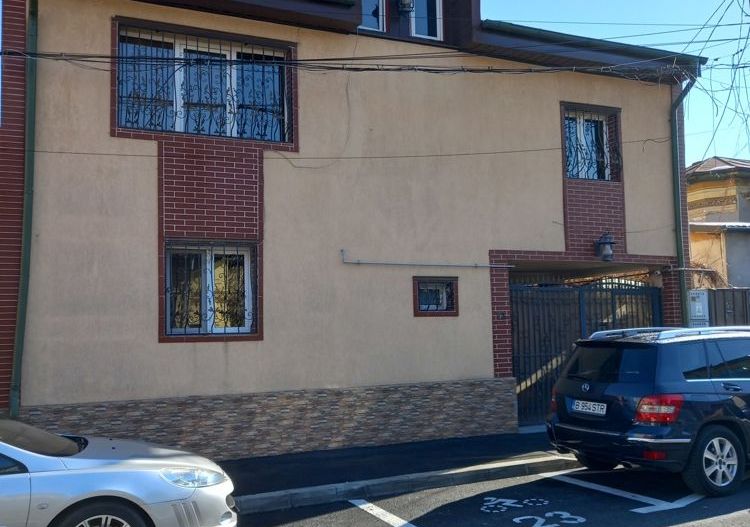 Vilă de Vanzare Eroii Revoluției sec.4 - Poză 1