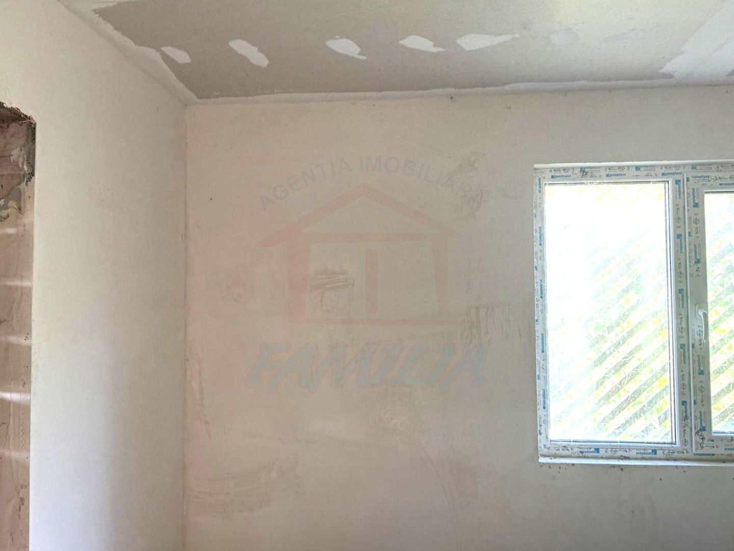 48.000 Euro casa+teren (in concesiune) 804 mp in com Branistea - Poză 5