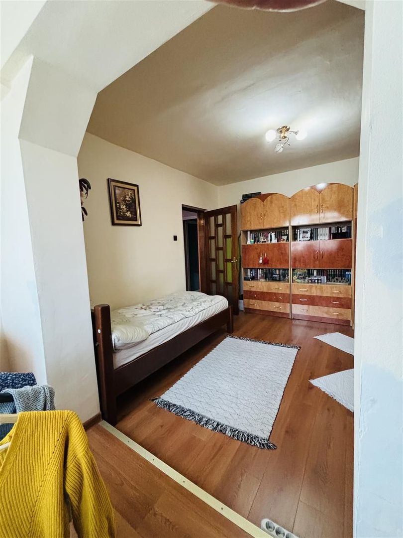 APARTAMENT CU 2 CAMERE DECOMANDAT CALEA ARADULUI - Poză 4