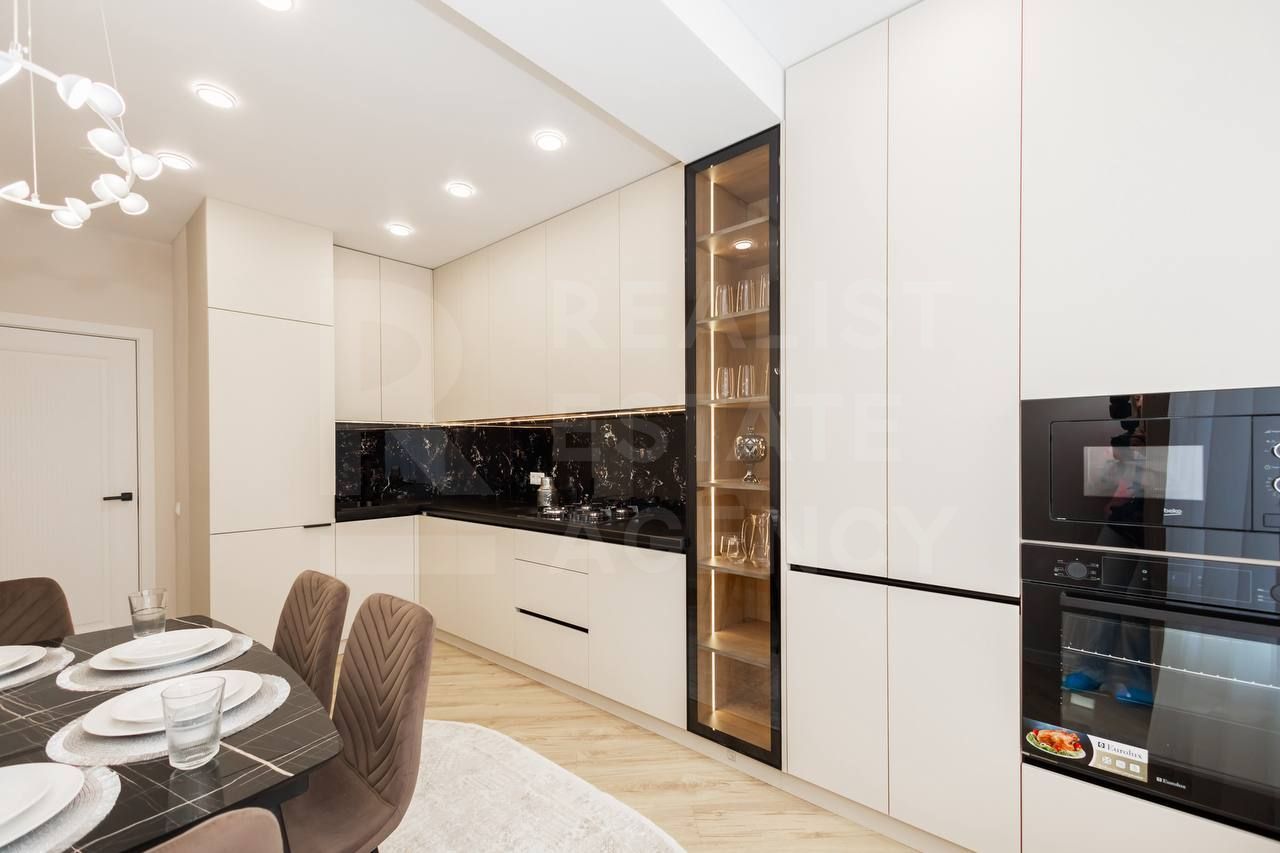 Vânzare, apartament, 3 camere, str. Alexandru cel Bun , Ialoveni - Poză 1