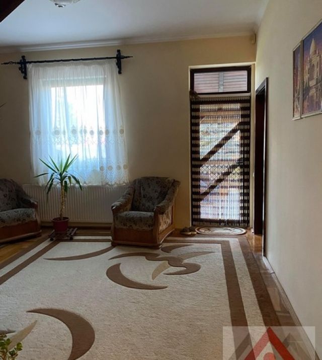 Ag EUROPA vinde casa individuala 6 cam. si teren 5 ari în Titulescu. - Poză 3